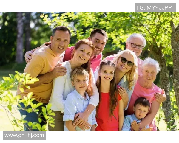 足球明星家庭合影高清大集合展现温馨时刻与幸福生活