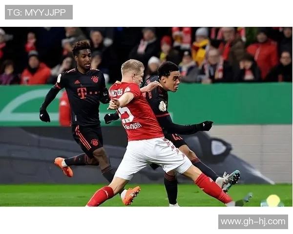 曼联92传奇再战拜仁重温经典对决的激情与荣耀 曼联92传奇再战拜仁重温经典对决的激情与荣耀