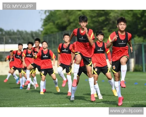 中国足球队教练的挑战与机遇如何引领球队走向辉煌未来